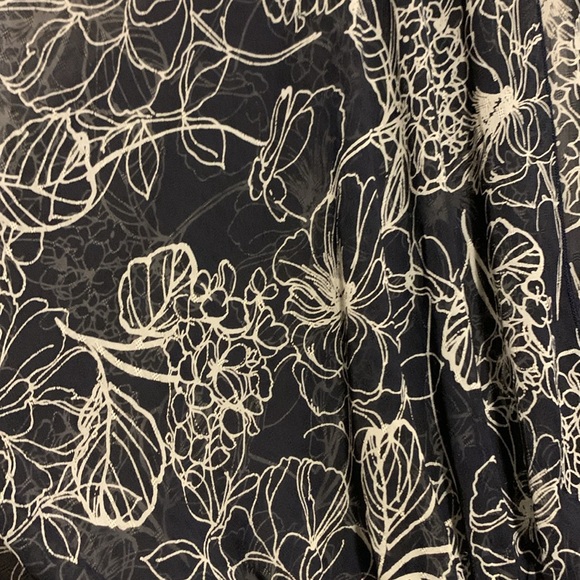 EMORY PARK Blue & White Floral Open Front Tie Cardigan-Style Top - Picture 13 of 16